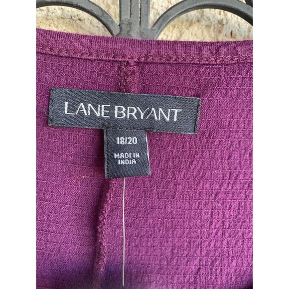 Lane Bryant embroidered flutter sleeve and sides top - size 18/20 - burgundy - Picture 5 of 7